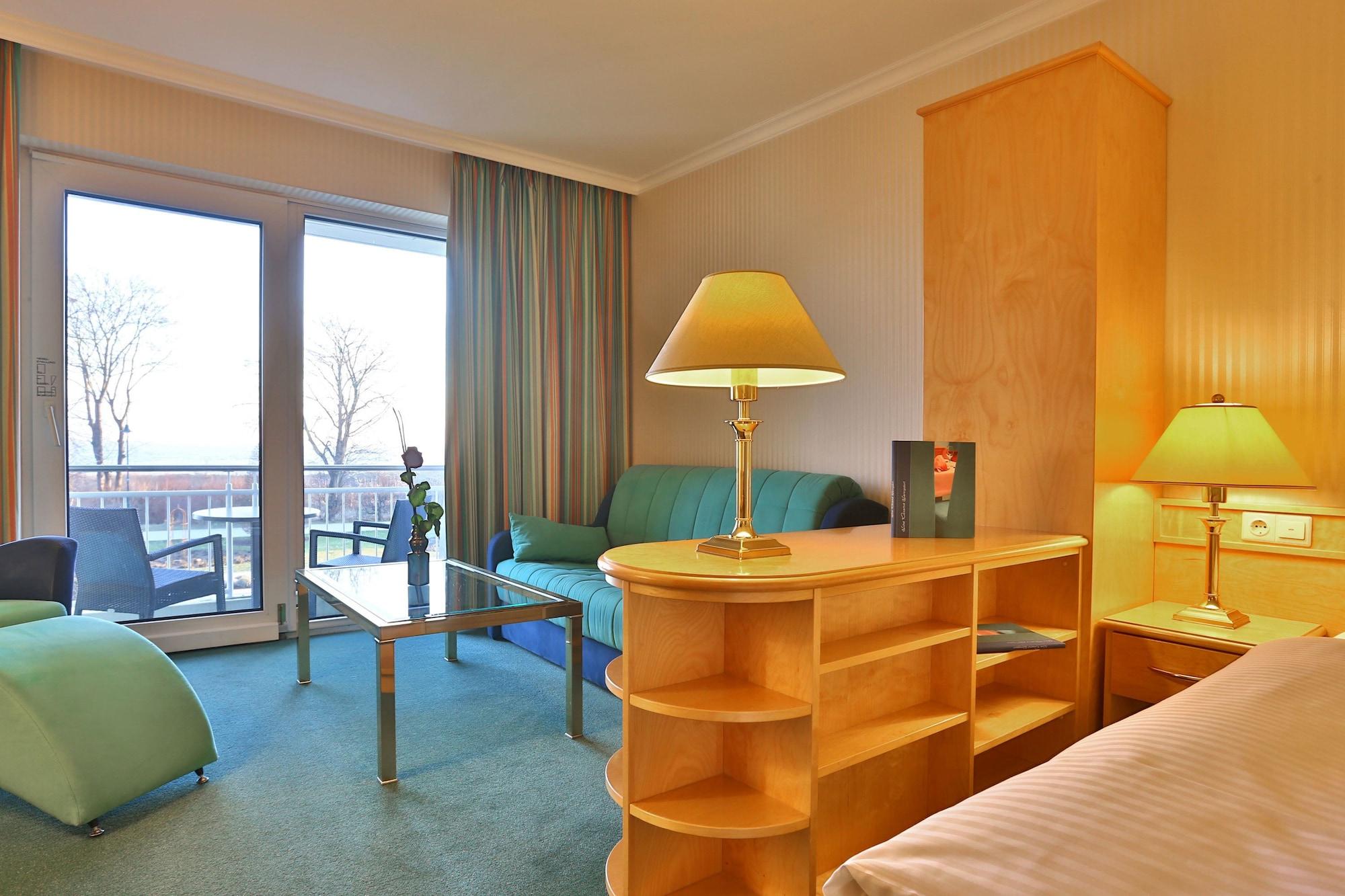 Hotel Kaiserhof Heringsdorf エクステリア 写真