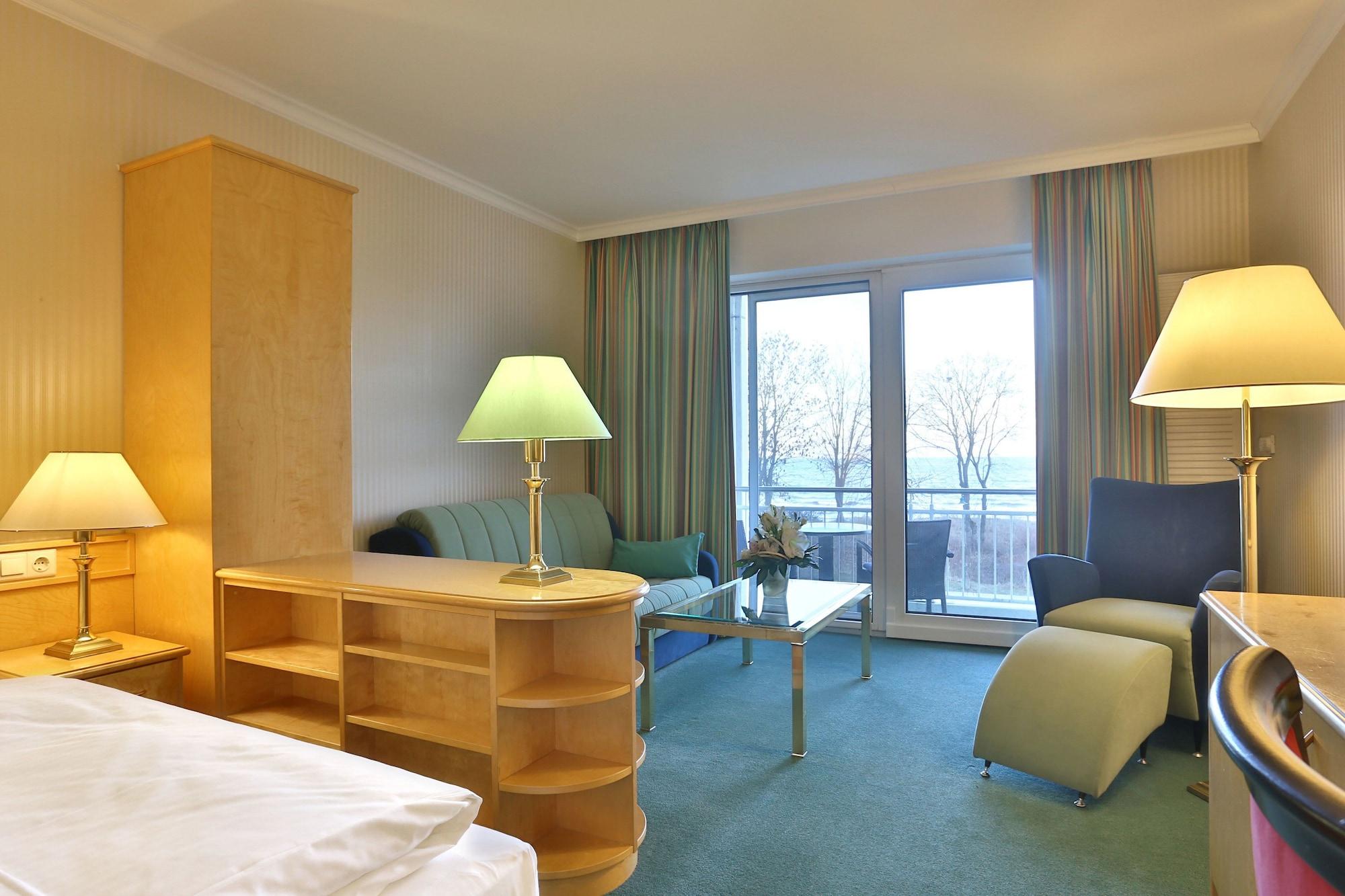 Hotel Kaiserhof Heringsdorf エクステリア 写真