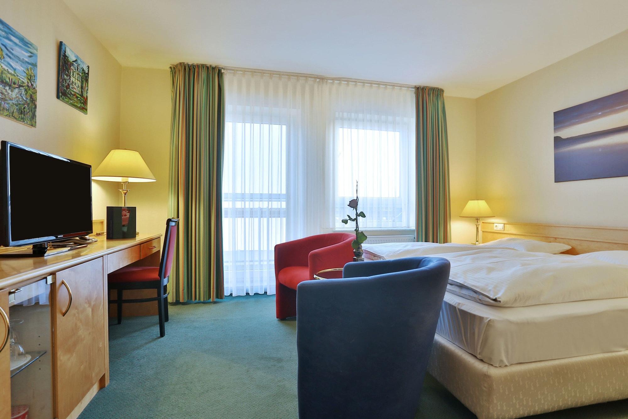 Hotel Kaiserhof Heringsdorf エクステリア 写真