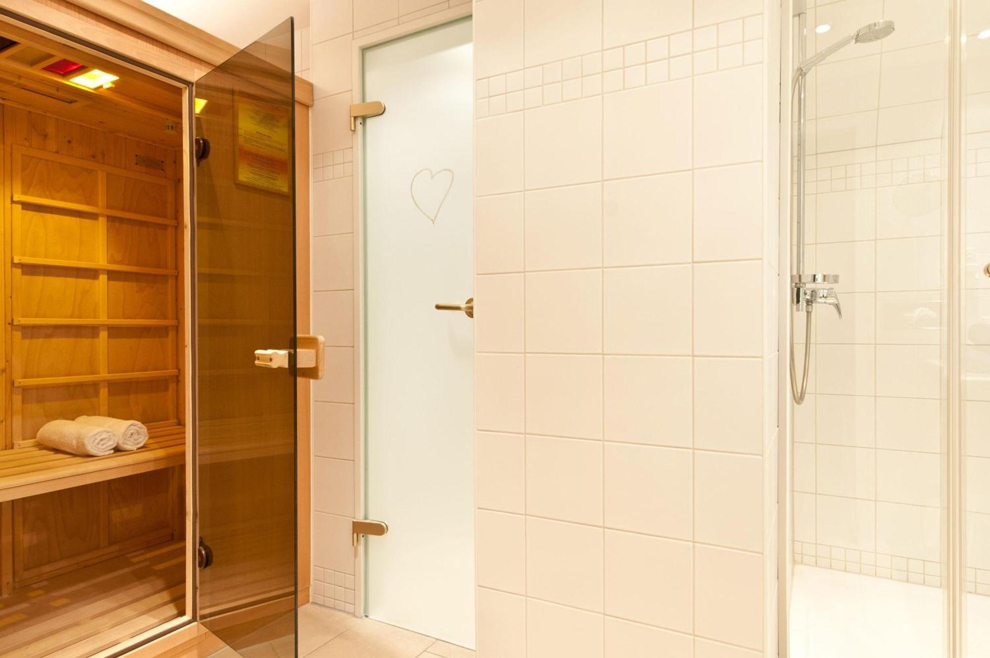Hotel Kaiserhof Heringsdorf エクステリア 写真