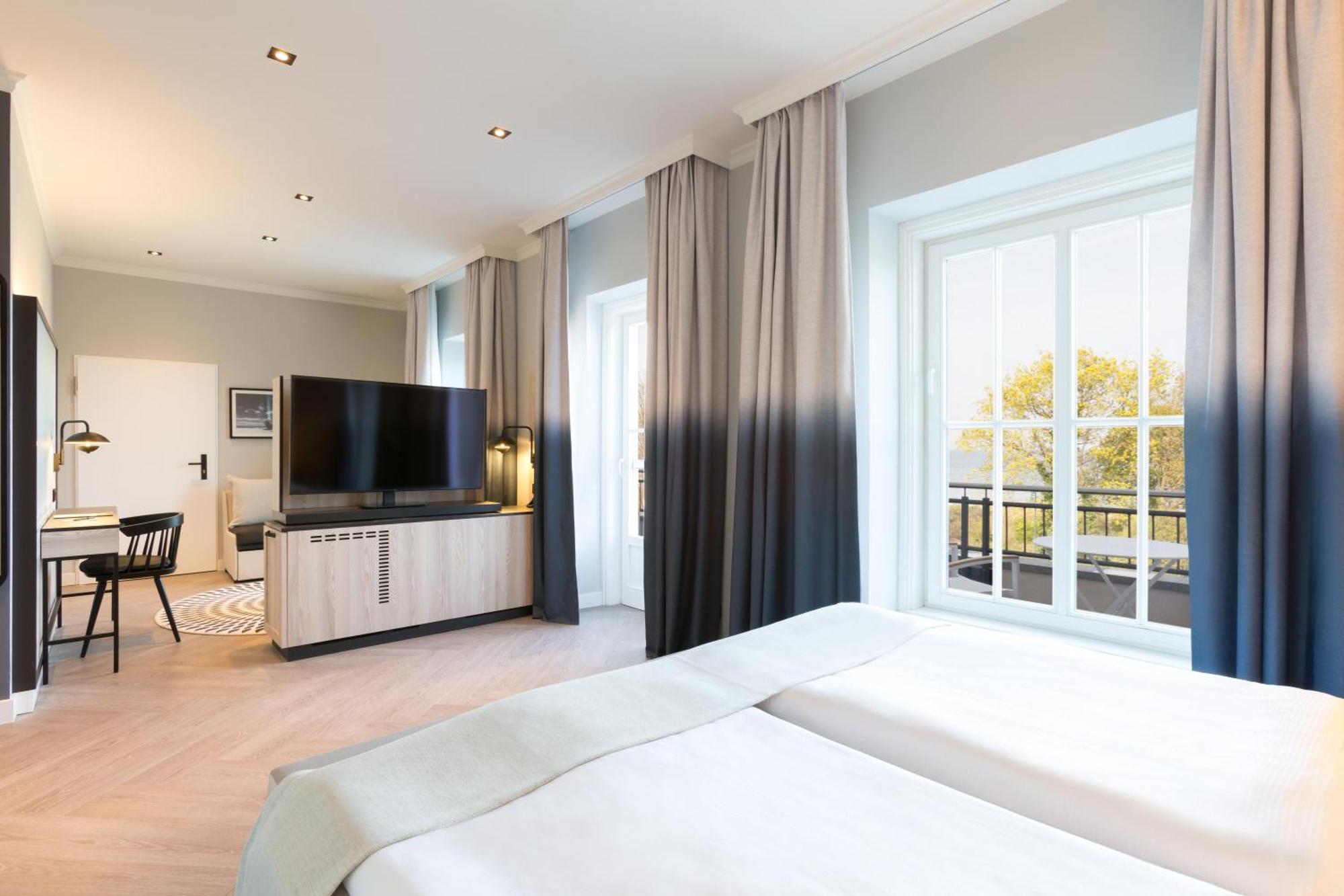 Hotel Kaiserhof Heringsdorf エクステリア 写真