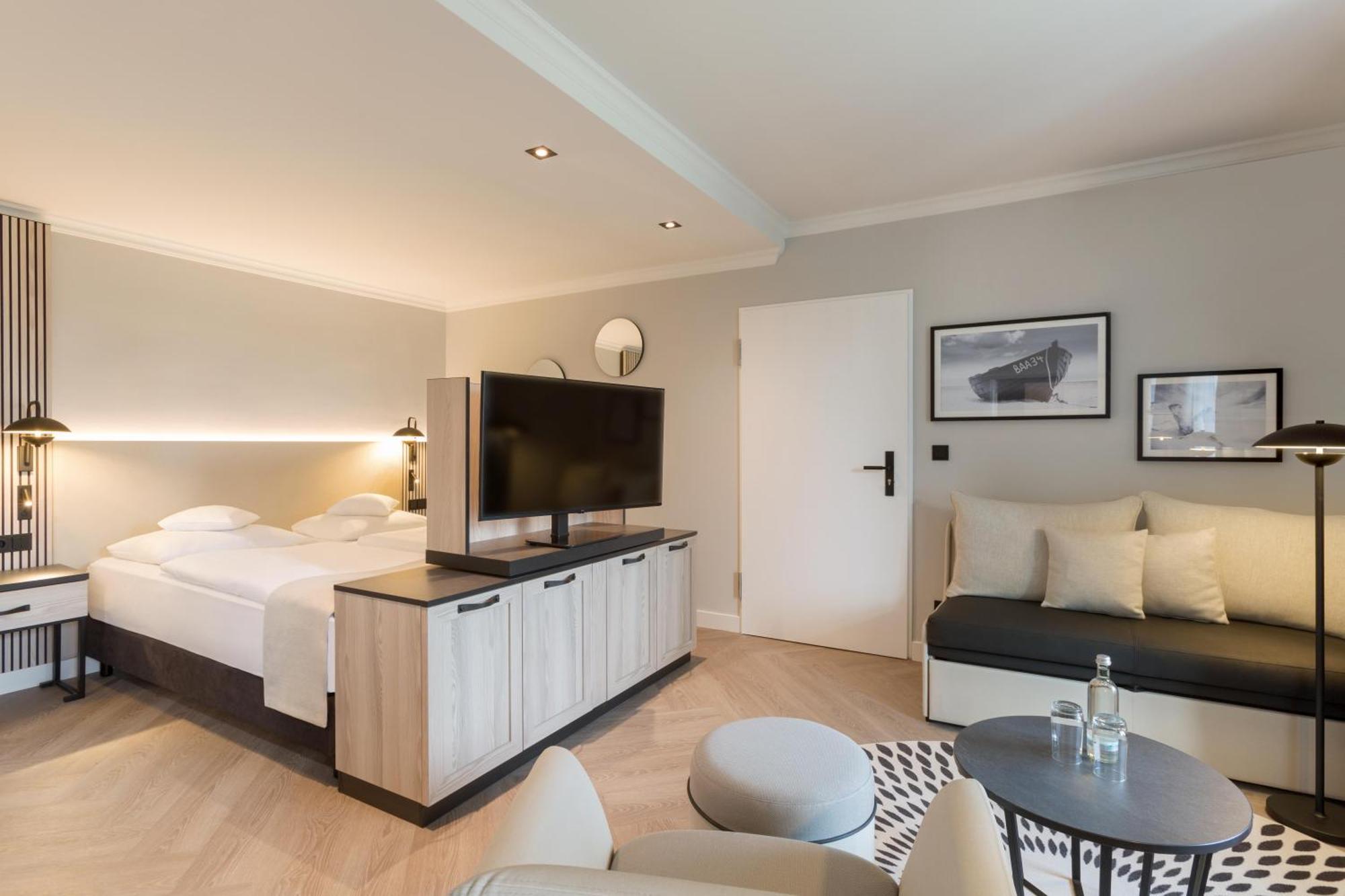 Hotel Kaiserhof Heringsdorf エクステリア 写真