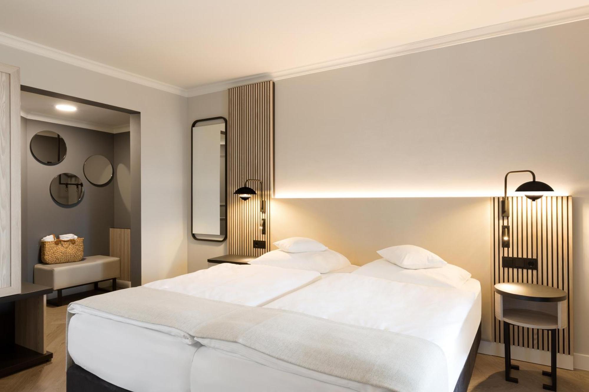 Hotel Kaiserhof Heringsdorf エクステリア 写真