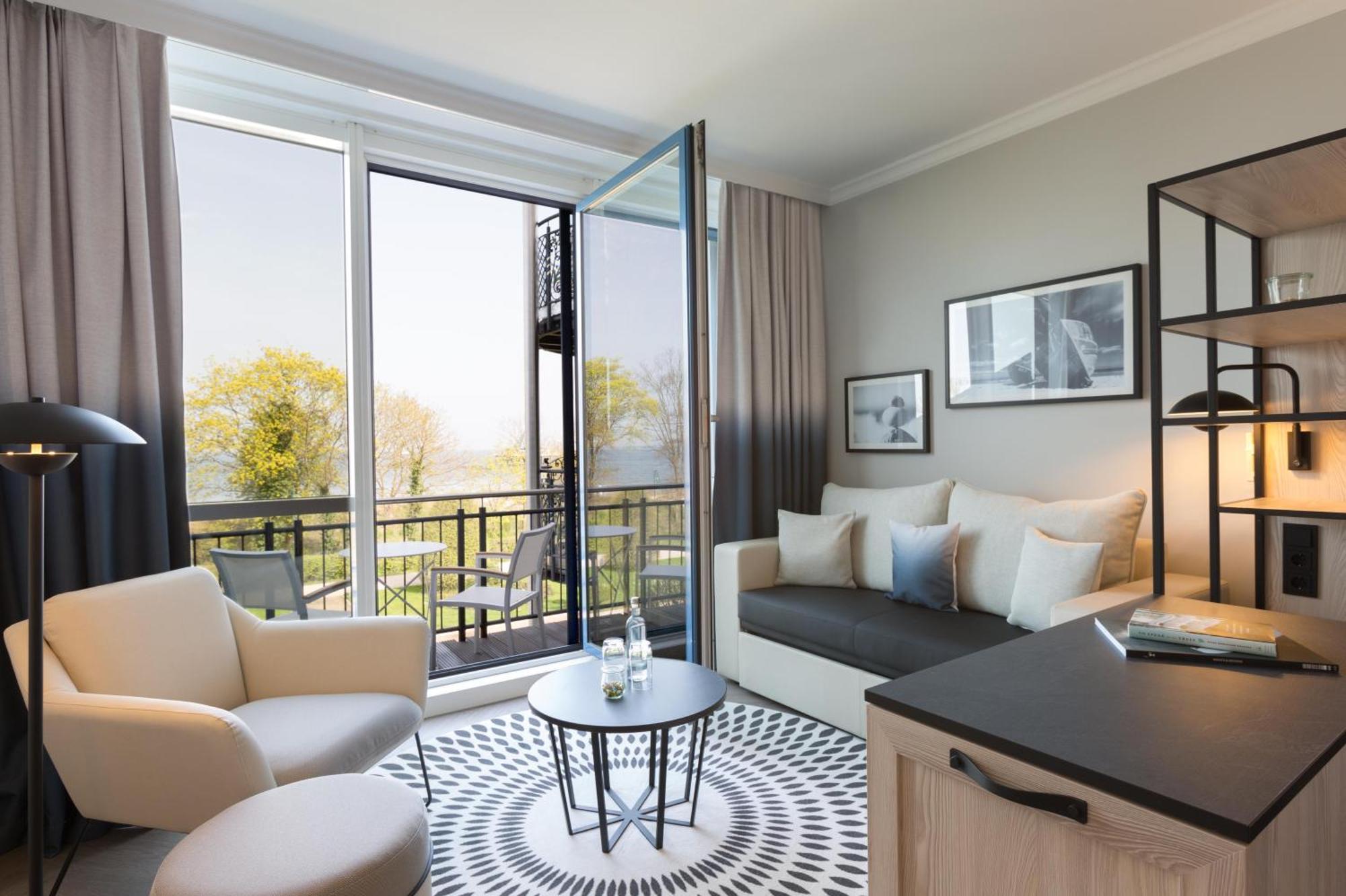 Hotel Kaiserhof Heringsdorf エクステリア 写真