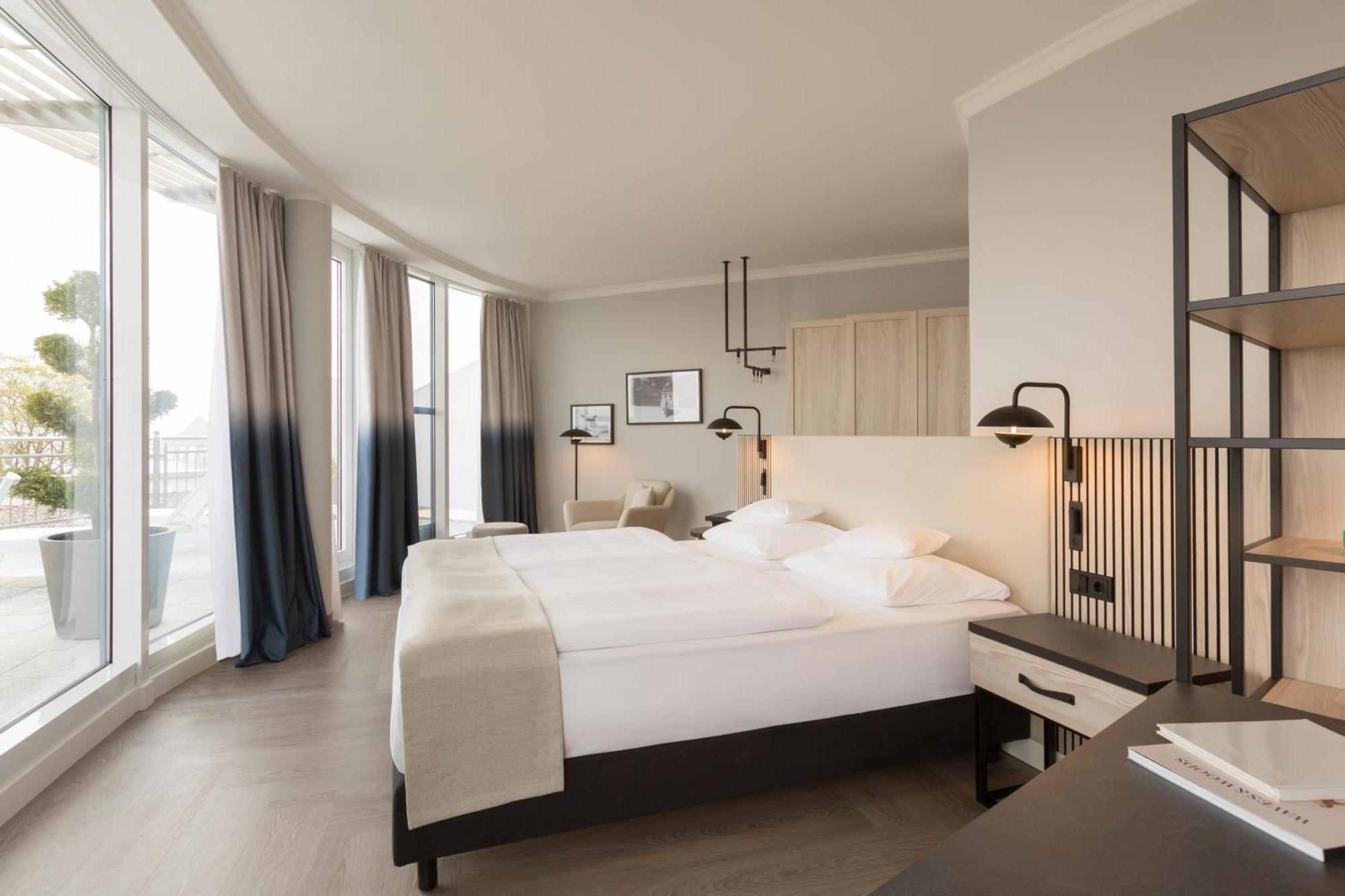 Hotel Kaiserhof Heringsdorf エクステリア 写真
