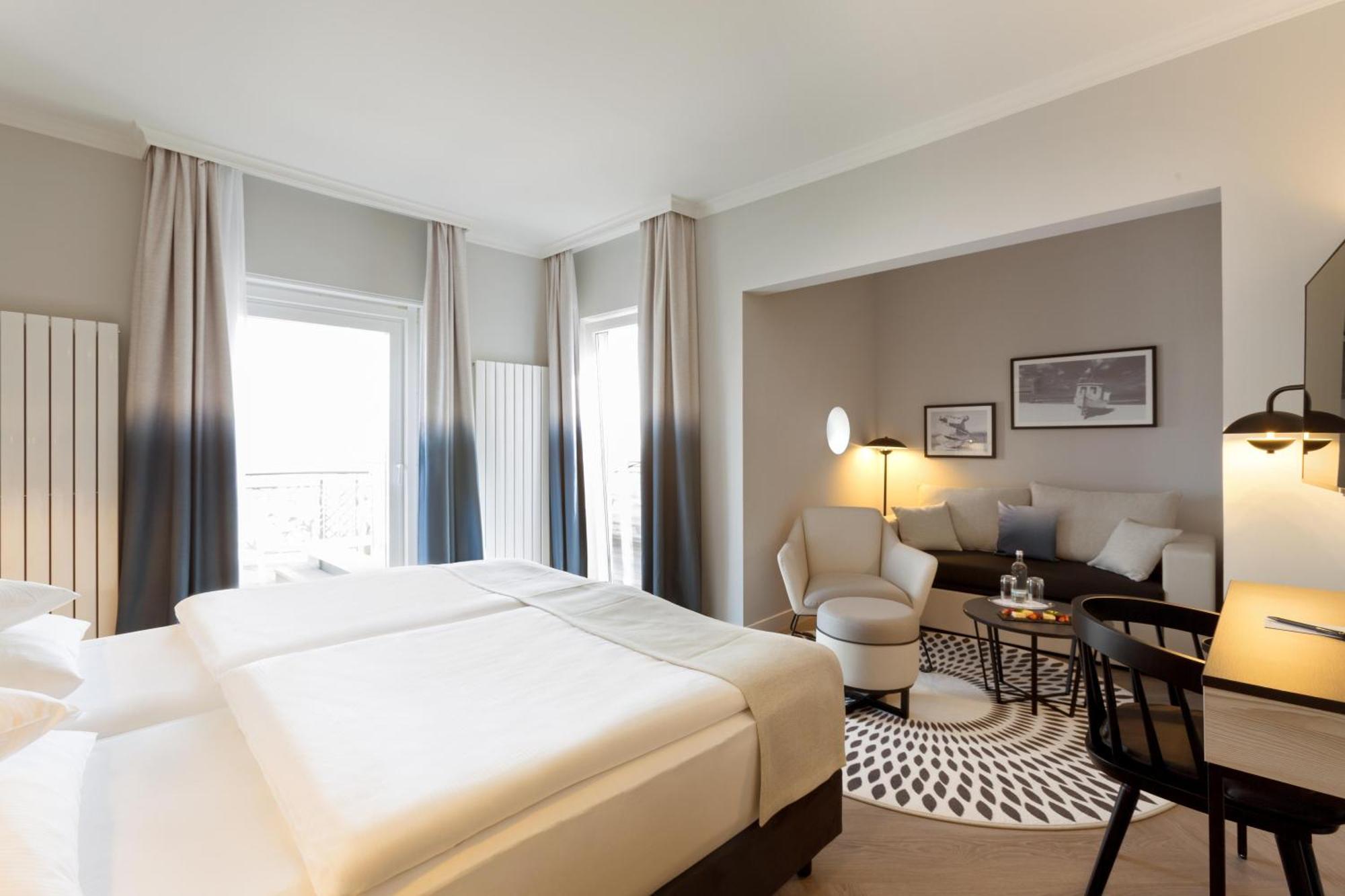 Hotel Kaiserhof Heringsdorf エクステリア 写真