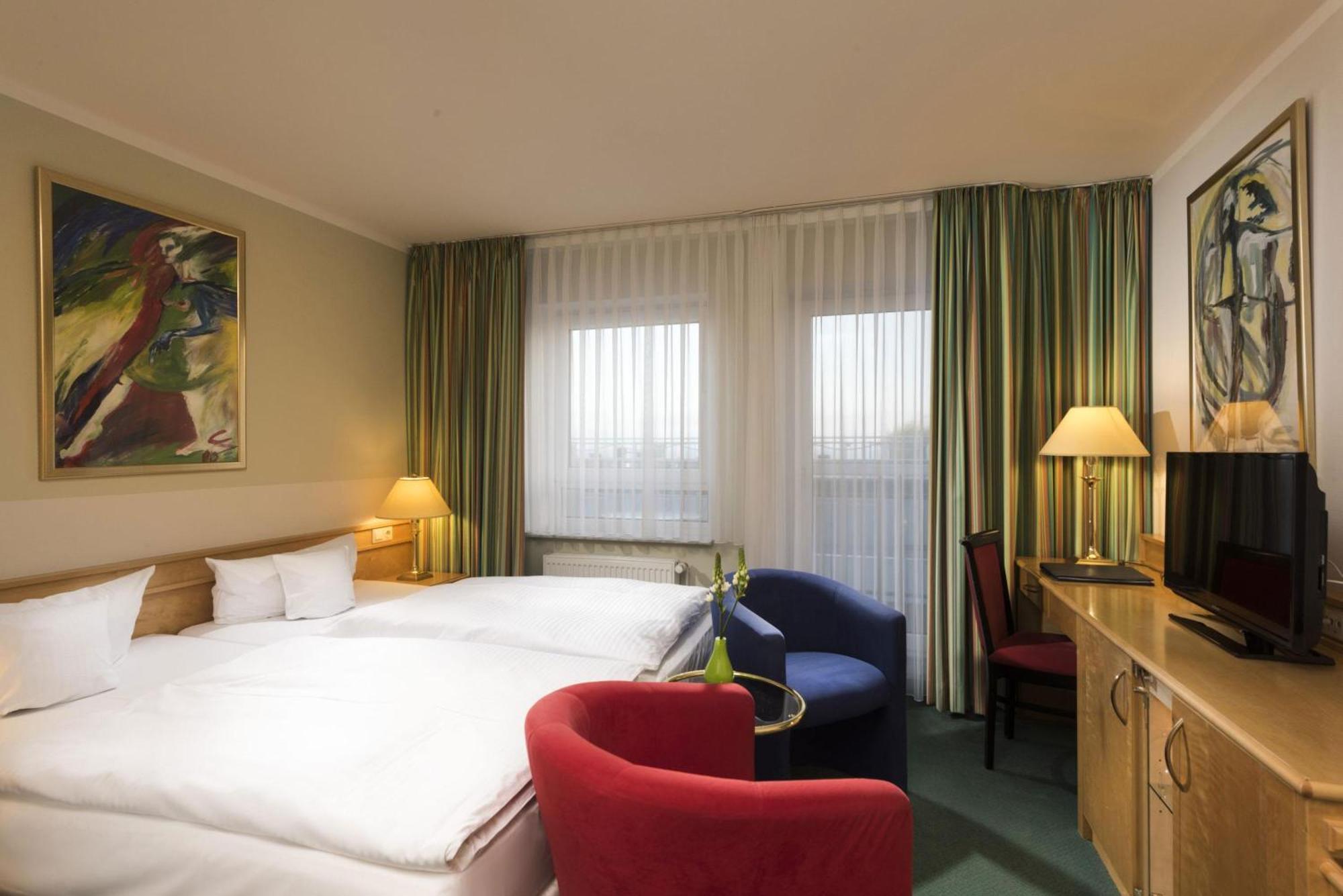 Hotel Kaiserhof Heringsdorf エクステリア 写真