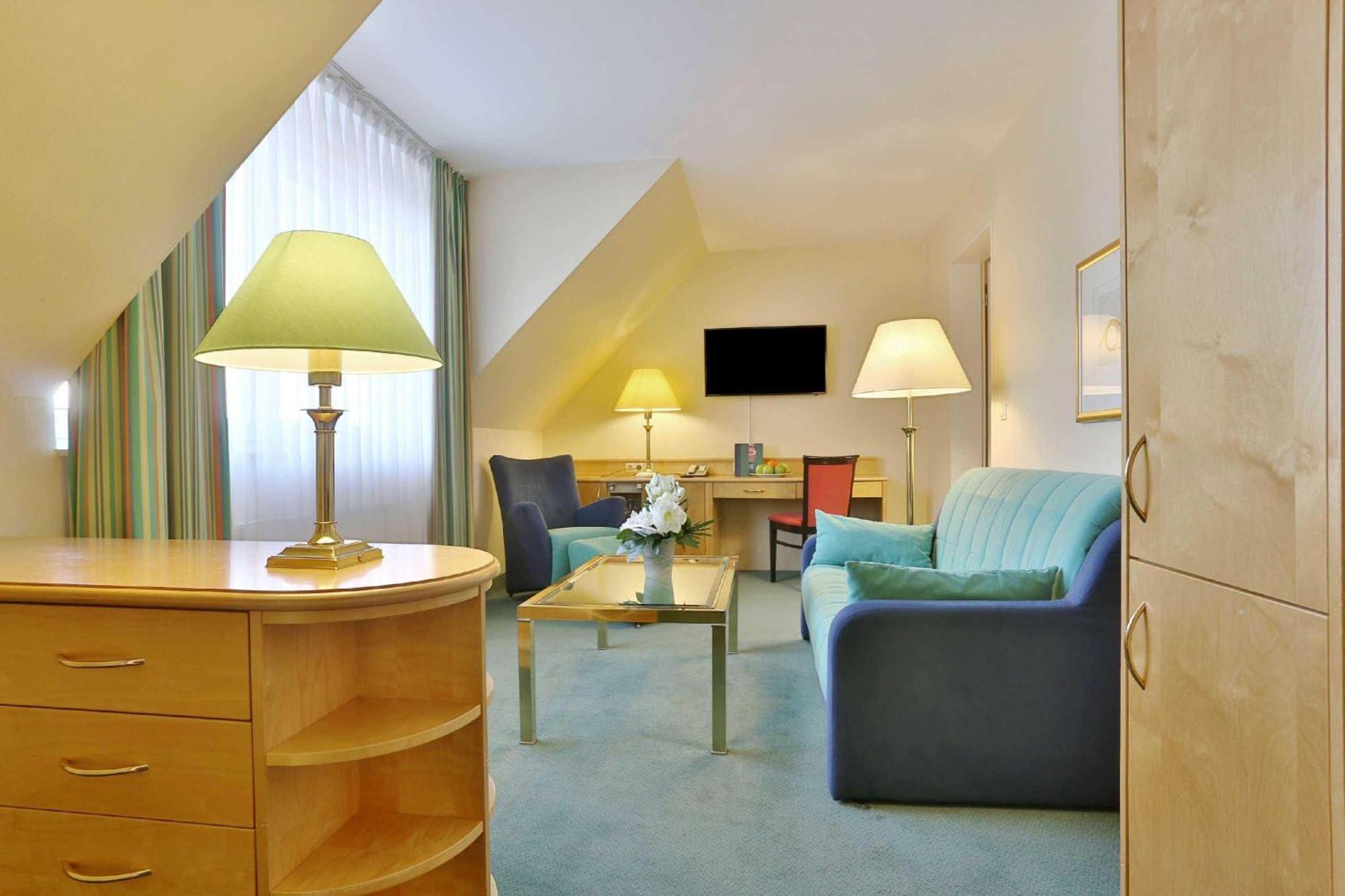 Hotel Kaiserhof Heringsdorf エクステリア 写真