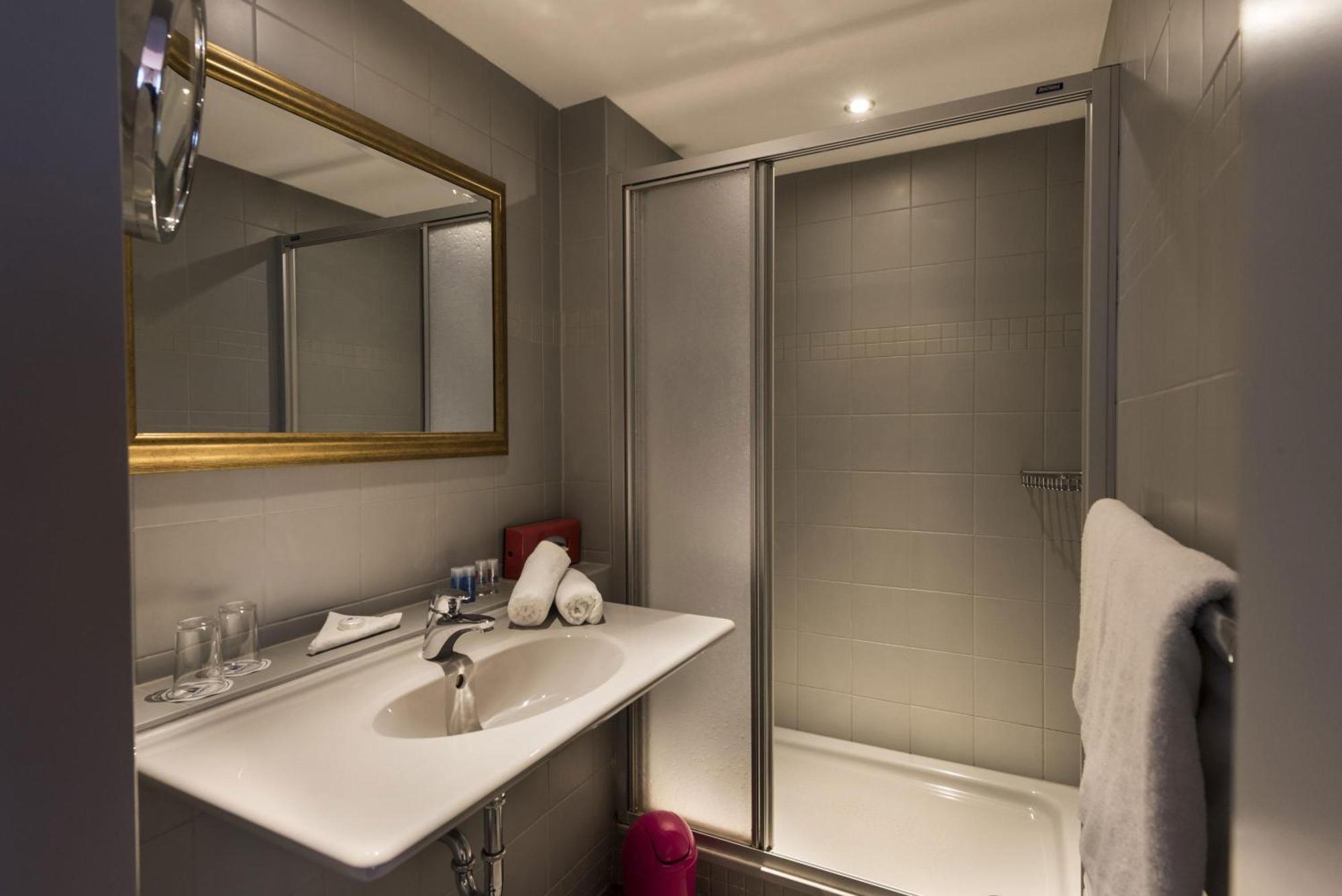 Hotel Kaiserhof Heringsdorf エクステリア 写真