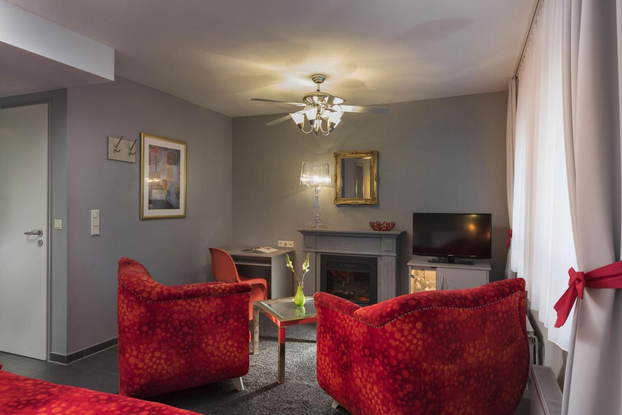 Hotel Kaiserhof Heringsdorf エクステリア 写真