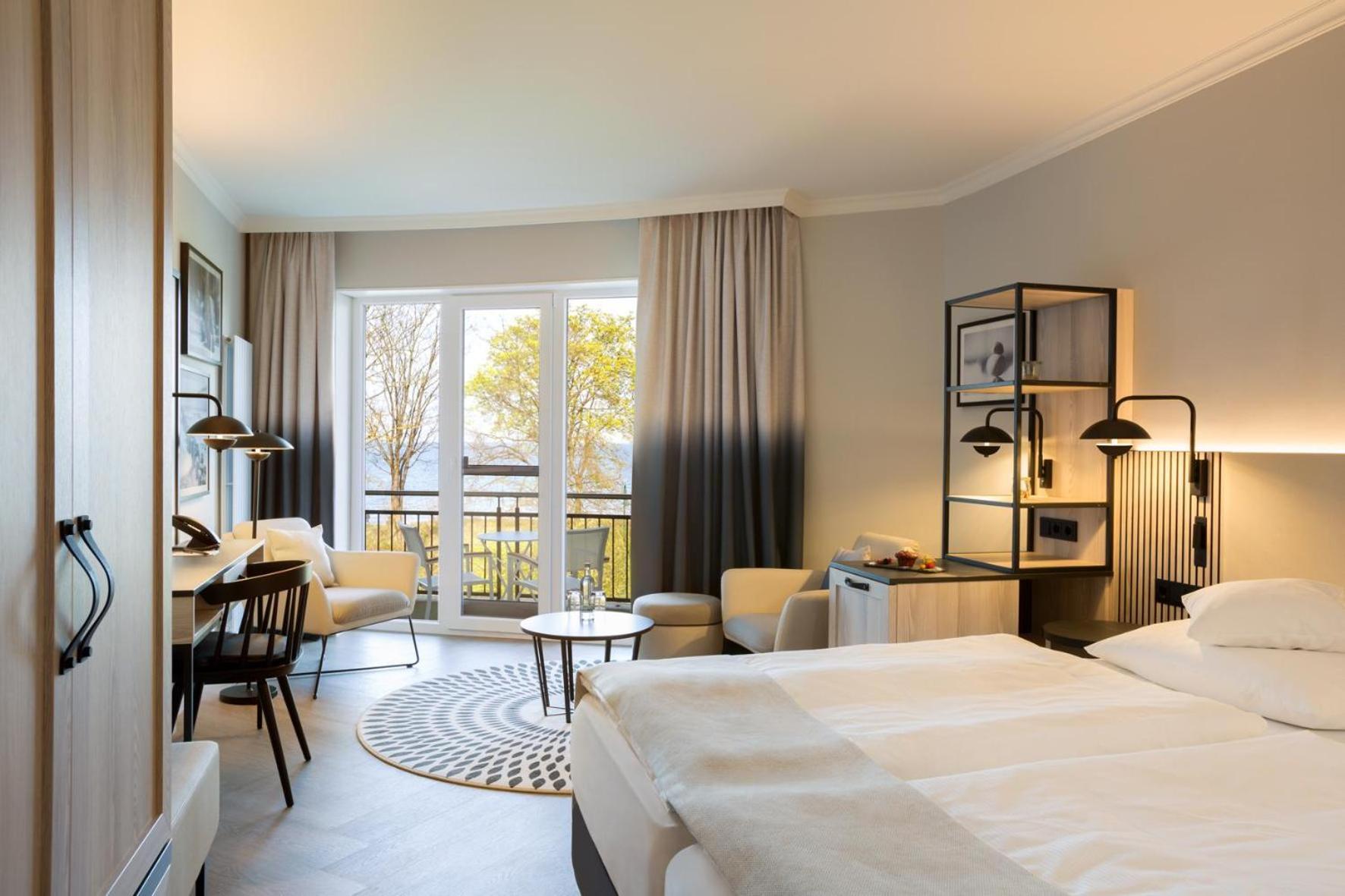 Hotel Kaiserhof Heringsdorf エクステリア 写真