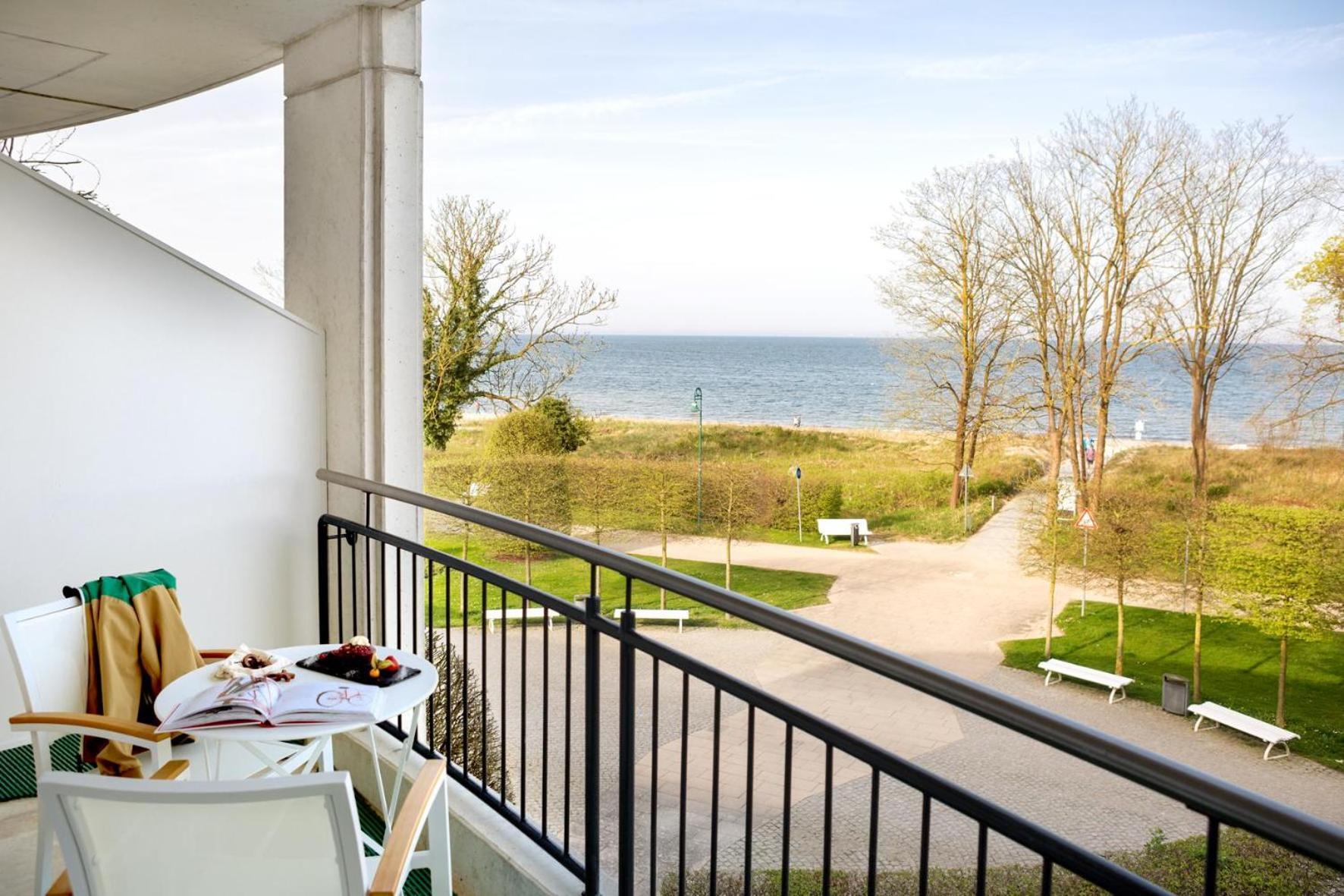 Hotel Kaiserhof Heringsdorf エクステリア 写真