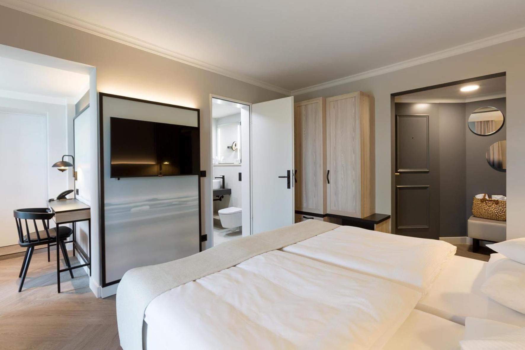 Hotel Kaiserhof Heringsdorf エクステリア 写真